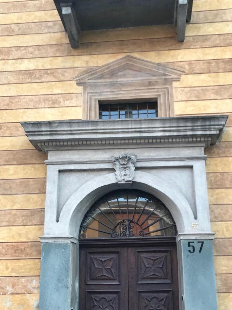 Palazzo Sismonda Bed & Breakfast Corneliano d'Alba Екстериор снимка