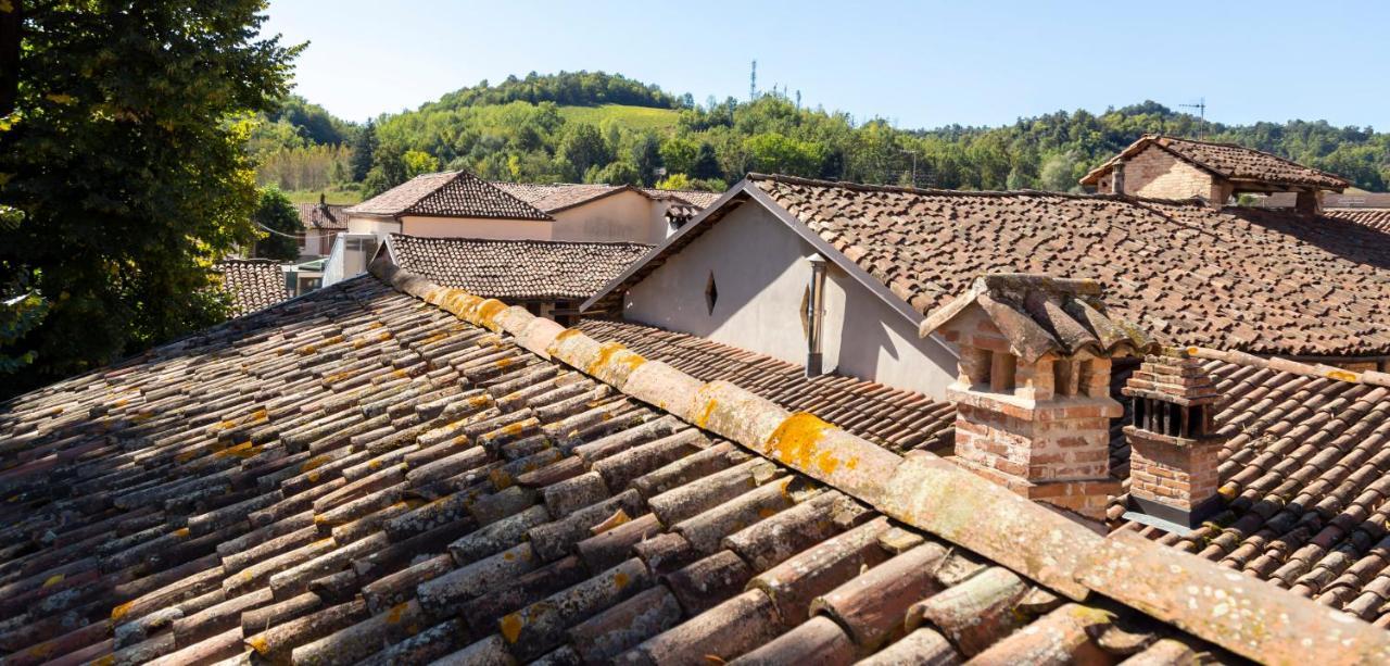Palazzo Sismonda Bed & Breakfast Corneliano d'Alba Екстериор снимка