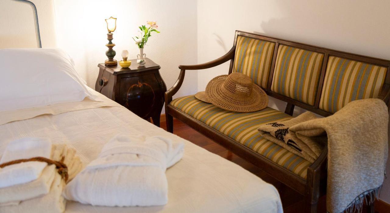 Palazzo Sismonda Bed & Breakfast Corneliano d'Alba Екстериор снимка